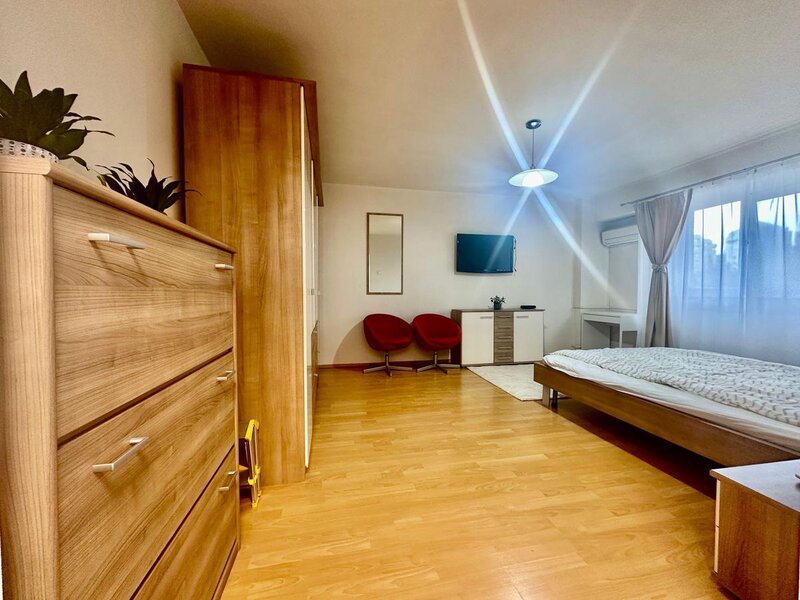 Nerva Traian, bloc mixt, mobilata complet et 1/8, LOC PARCARE